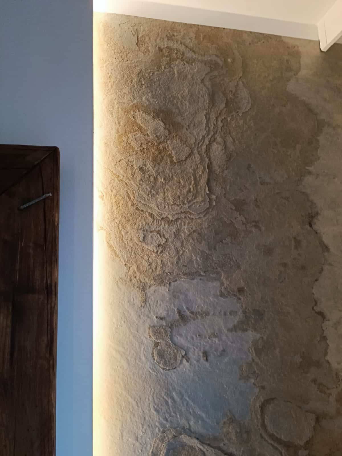 Kamień elastyczny Earthstone Beige 122x280x0,3 cm – kamień elastyczny na ścianę do łazienki