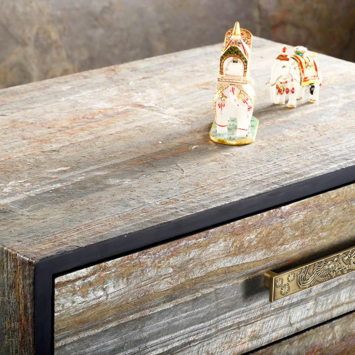 Kamień elastyczny Cedar Flame 305x122x0,3 cm – kamień elastyczny na ścianę do łazienki